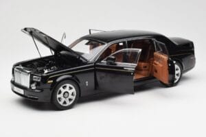 Rolls-Royce Phantom VII EWB Diamond Melns Kyosho 1:18 08841DBK2 Metāls — attēls 2 no 8