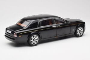 Rolls-Royce Phantom VII EWB Diamond Melns Kyosho 1:18 08841DBK2 Metāls — attēls 3 no 8