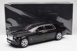 Rolls-Royce Phantom VII EWB Diamond Melns Kyosho 1:18 08841DBK2 Metāls — attēls 8 no 8