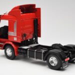 Scania 143M 470 Topline Sarkans MCG 1:18 - image 5 of 8