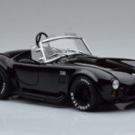 Shelby Cobra 427 S/C Melns Kyosho 1:18 - image 5 of 9