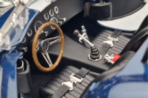Shelby Cobra 427 S/C Tumši Zils Kyosho 1:18 08048DBL Metāls — attēls 7 no 9