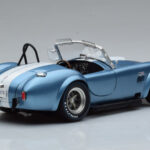 Shelby Cobra 427 S/C Gaiši Zils Kyosho 1:18 - image 3 of 9