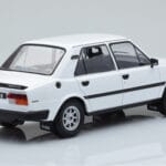 Skoda 130 L Balts IXO 1:18 - image 2 of 6