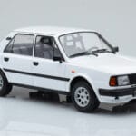 Skoda 130 L Balts IXO 1:18 - image 4 of 6