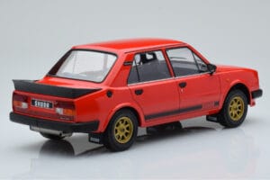 Skoda 130 LR Sarkans IXO 1:18 18CMC159 Metāls — attēls 2 no 6