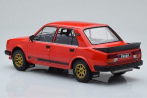 Skoda 130 LR Sarkans IXO 1:18 18CMC159 Metāls — attēls 5 no 6