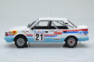 Skoda 130 LR #21 L. Krecek / B. Motl Rally Acropolis 1986 IXO 1:18 18RMC157A Metāls — attēls 3 no 6