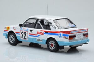 Skoda 130 LR #22 S. Kvaizar / J. Janecek Rally Acropolis 1986 IXO 1:18 18RMC157B Metāls — attēls 5 no 6