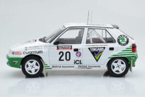 Skoda Felicia #20 S. Blomqvist / B. Cederberg Rally RAC Lombard 1995 IXO 1:18 18RMC147 Metāls — attēls 3 no 6