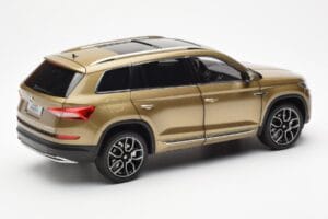 Skoda Kodiaq Zeltains FAW 1:18 ZSX000001GOL Metāls — attēls 3 no 8