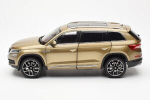 Skoda Kodiaq Zeltains FAW 1:18 ZSX000001GOL Metāls — attēls 4 no 8