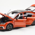 Skoda Octavia Pro Oranžs FAW 1:18 - image 2 of 8