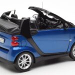 Smart Fortwo 451 Cabrio Zils & Melns Minichamps 1:18 - image 3 of 8