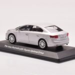 Toyota Avensis T270 Sudrabs Minichamps 1:43 - image 3 of 4