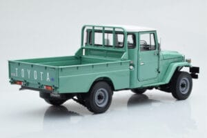 Toyota Land Cruiser 40 4x4 Pickup Zaļš Kyosho 1:18 08958FG Metāls — attēls 4 no 8