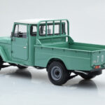 Toyota Land Cruiser 40 4x4 Pickup Zaļš Kyosho 1:18 - image 7 of 8
