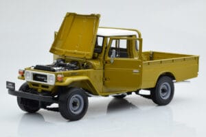 Toyota Land Cruiser 40 4x4 Pickup Olīvzaļš Kyosho 1:18 08958K Metāls — attēls 2 no 8