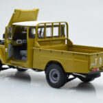 Toyota Land Cruiser 40 4x4 Pickup Olīvzaļš Kyosho 1:18 - image 3 of 8