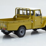 Toyota Land Cruiser 40 4x4 Pickup Olīvzaļš Kyosho 1:18 - image 4 of 8