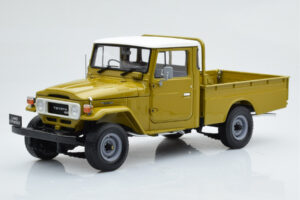 Toyota Land Cruiser 40 4x4 Pickup Olīvzaļš Kyosho 1:18