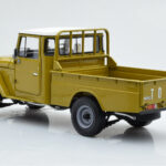 Toyota Land Cruiser 40 4x4 Pickup Olīvzaļš Kyosho 1:18 - image 7 of 8