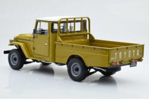 Toyota Land Cruiser 40 4x4 Pickup Olīvzaļš Kyosho 1:18 08958K Metāls — attēls 7 no 8