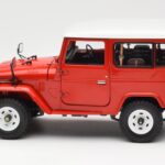 Toyota Land Cruiser FJ40 Van Sarkans Kyosho 1:18 - image 4 of 8