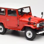 Toyota Land Cruiser FJ40 Van Sarkans Kyosho 1:18 - image 6 of 8