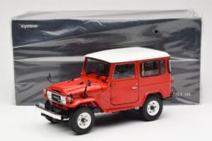 Toyota Land Cruiser FJ40 Van Sarkans Kyosho 1:18 08971R Metāls — attēls 8 no 8