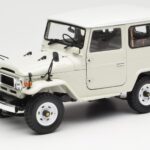 Toyota Land Cruiser FJ40 Van Balts Kyosho 1:18