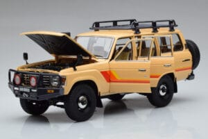 Toyota Land Cruiser 60 Bēšs Ar Papildu Detaļām Kyosho 1:18 08956XBE Metāls — attēls 2 no 12