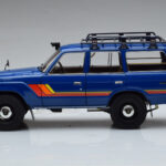 Toyota Land Cruiser 60 Zils Ar Papildu Detaļām Kyosho 1:18 - image 4 of 11