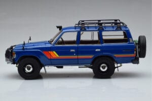 Toyota Land Cruiser 60 Zils Ar Papildu Detaļām Kyosho 1:18 08956XBL Metāls — attēls 4 no 11