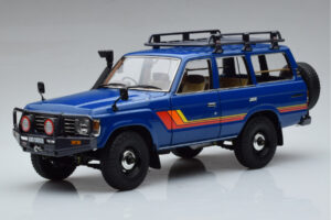 Toyota Land Cruiser 60 Zils Ar Papildu Detaļām Kyosho 1:18