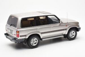 Toyota Land Cruiser HDJ80 Bēšs Metaliks Otto 1:18 OT438 Sveķi — attēls 2 no 6