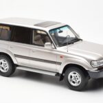 Toyota Land Cruiser HDJ80 Bēšs Metaliks Otto 1:18 - image 4 of 6