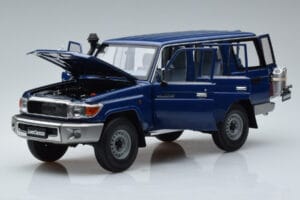 Toyota Land Cruiser J76 Zils Almost Real 1:18 870101 Metāls — attēls 2 no 7