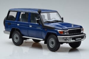 Toyota Land Cruiser J76 Zils Almost Real 1:18 870101 Metāls — attēls 5 no 7