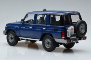 Toyota Land Cruiser J76 Zils Almost Real 1:18 870101 Metāls — attēls 6 no 7