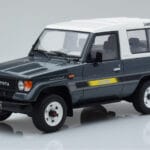Toyota Land Cruiser LJ73 Pelēks Otto 1:18