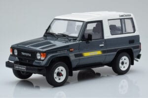 Toyota Land Cruiser LJ73 Pelēks Otto 1:18