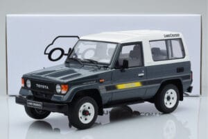 Toyota Land Cruiser LJ73 Pelēks Otto 1:18 OT437 Sveķi — attēls 6 no 6