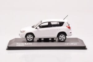 Toyota RAV4 XA30 Balts Minichamps 1:43