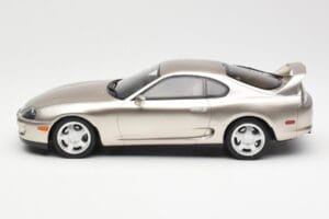 Toyota Supra A80 Sudraba Otto 1:18 OTM715 Sveķi — attēls 3 no 6