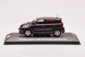 Toyota Urban Cruiser Violets Metaliks Minichamps 1:43