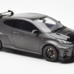 Toyota GR Yaris Circuit Package Melns Otto 1:18 - image 4 of 6