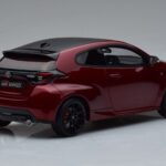 Toyota GR Yaris Sarkans Otto 1:18 - image 2 of 6