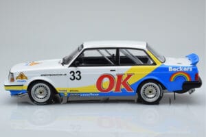 Volvo 240 Turbo Beckers #33 Andersson / Petersson / Linder ETCC Zolder 1985 IXO 1:18 18RMC105B Metāls — attēls 3 no 6