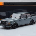 Volvo 240 Turbo Pelēks IXO 1:18 - image 6 of 6